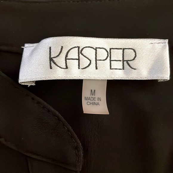 Kasper Woman’s V Neck Lace Sleeved Top - Picture 4 of 8